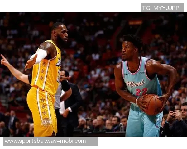 巴特勒半场表现抢眼独自发力16分4板3助力助球队争胜